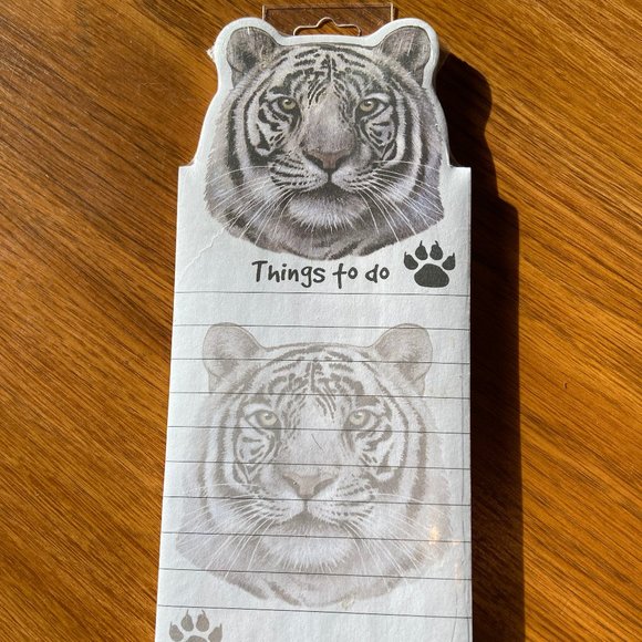 NWT White Tiger Magnetic Notepad with 50 Adhesive Sheets - Picture 2 of 10
